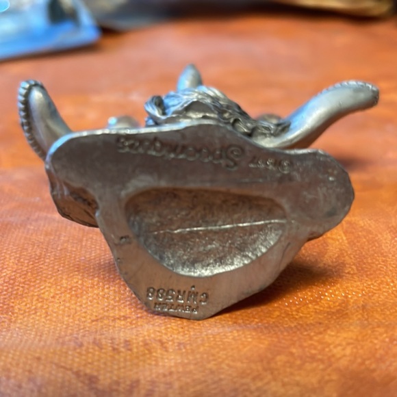 Vintage pewter Wizard with crystal balls - Picture 3 of 3